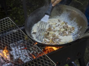 Zaubes savvaļas kulinārais festivāls pulcē dabas garšu un tautas pavārmākslas cienītājus. Foto: Andris Eglītis 23