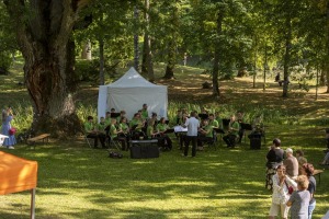 Zaubes savvaļas kulinārais festivāls pulcē dabas garšu un tautas pavārmākslas cienītājus. Foto: Andris Eglītis 39