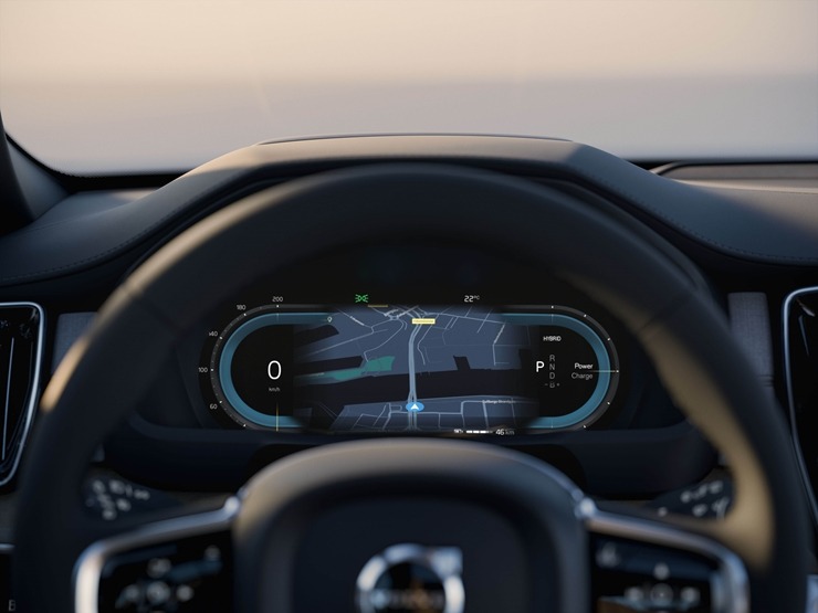 Jaunais premium klases septiņvietīgs automobilis «Volvo XC90» cer uz auto ceļotāju atzinību. Foto: Volvo.com Jaunais premium klases septiņvietīgs automobilis «Volvo XC90» cer uz auto ceļotāju atzinību. Foto: Volvo.com 360567