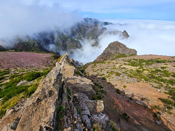Apmeklējam Madeiras trešo augstāko virsotni Pico do Arieiro (1818) ar panorāmas laukumu. Sadarbībā ar «airBaltic» Apmeklējam Madeiras trešo augstāko virsotni Pico do Arieiro (1818) ar panorāmas laukumu. Sadarbībā ar «airBaltic» 361254