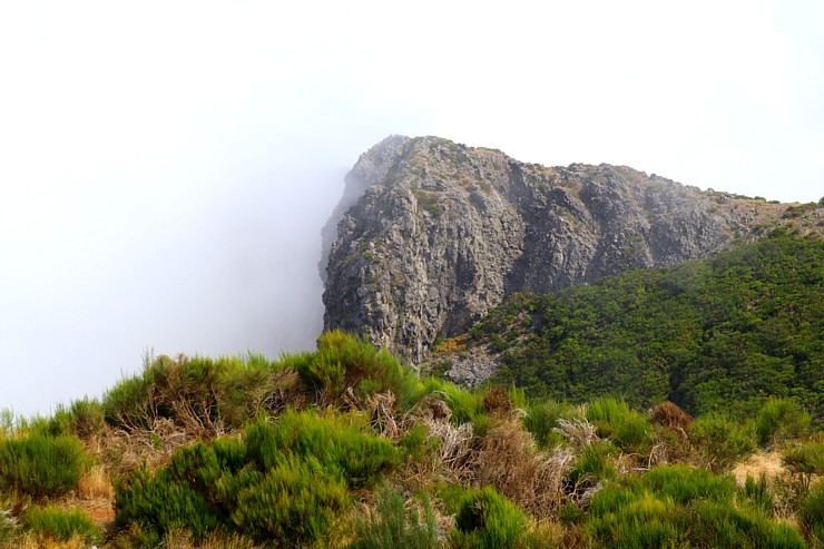 Apmeklējam Madeiras trešo augstāko virsotni Pico do Arieiro (1818) ar panorāmas laukumu. Sadarbībā ar «airBaltic» Apmeklējam Madeiras trešo augstāko virsotni Pico do Arieiro (1818) ar panorāmas laukumu. Sadarbībā ar «airBaltic» 361259