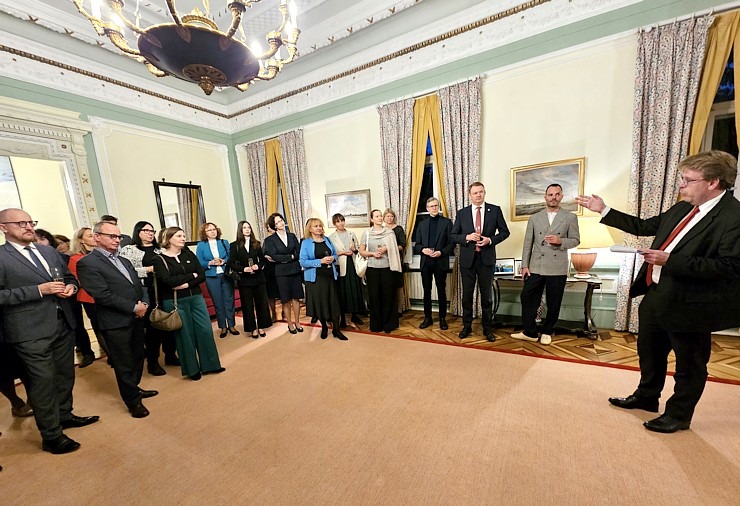 Jaunais Francijas vēstnieks Latvijā Manuels Lafons Rapnuijs rīko pieņemšanu un iepazīstina ar franču prioritātēm Latvijā Jaunais Francijas vēstnieks Latvijā Manuels Lafons Rapnuijs rīko pieņemšanu un iepazīstina ar franču prioritātēm Latvijā 361573