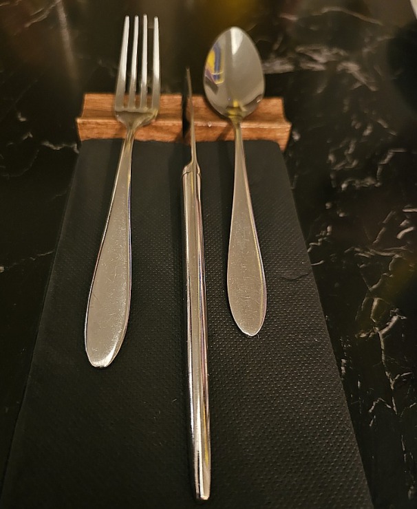 Lai iepazītu Madeiras tradicionālās garšas mūsdienu versijā, tad jāapmeklē Funšalas restorānu «Kampo». Sadarbībā ar «airBaltic» Lai iepazītu Madeiras tradicionālās garšas mūsdienu versijā, tad jāapmeklē Funšalas restorānu «Kampo». Sadarbībā ar «airBaltic» 361683