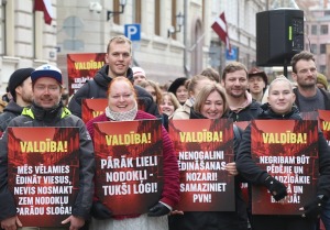 Latvijas ēdinātāji lielā skaitā pie Saeimas aicina politiķus samazināt PVN un uzklausīt nozares prasības 8