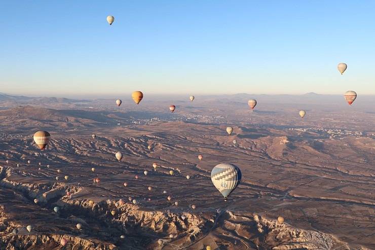 Sadarbībā ar «Turkish Airlines» izbaudām Kapadokijas gaisa balonu lidojumu ar saullēktu 363679