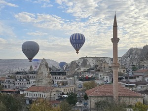 Sadarbībā ar «Turkish Airlines» izbaudām Kapadokijas gaisa balonu lidojumu ar saullēktu 36