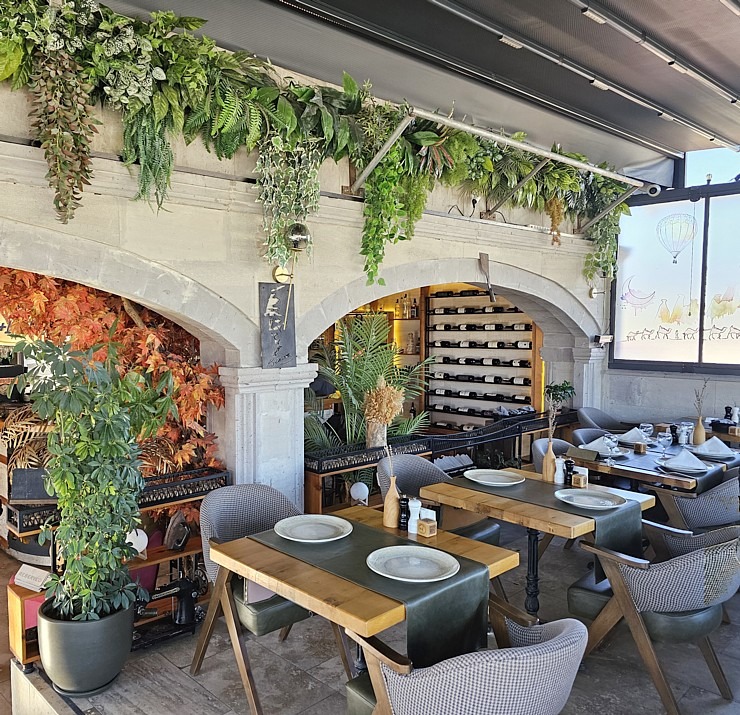 Sadarbībā ar «Turkish Airlines» izbaudām Kapadokijas restorāna «Keyif Restaurant» pusdienu piedāvājumu Sadarbībā ar «Turkish Airlines» izbaudām Kapadokijas restorāna «Keyif Restaurant» pusdienu piedāvājumu 363874
