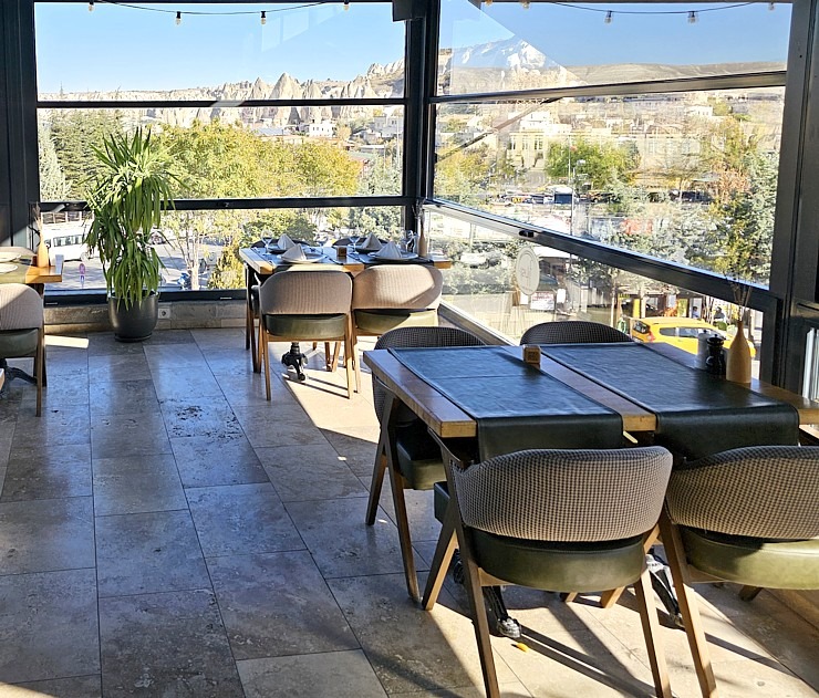 Sadarbībā ar «Turkish Airlines» izbaudām Kapadokijas restorāna «Keyif Restaurant» pusdienu piedāvājumu Sadarbībā ar «Turkish Airlines» izbaudām Kapadokijas restorāna «Keyif Restaurant» pusdienu piedāvājumu 363877