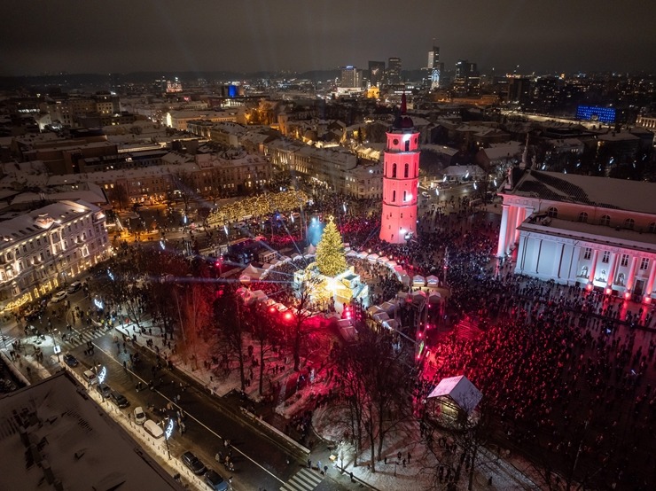 29. novembrī Viļņas Katedrāles laukumā tiks iedegta Ziemassvētku eglīte 364420