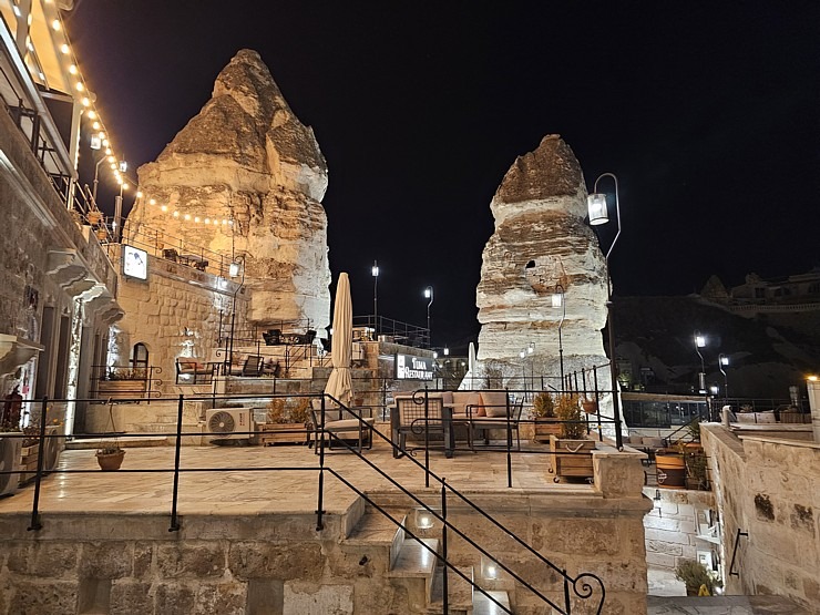 Sadarbībā ar «Turkish Airlines» ar 4 nakšņojumiem iepazīstam Kapadokijas alu viesnīcu «Peruna Cave Hotel» Sadarbībā ar «Turkish Airlines» ar 4 nakšņojumiem iepazīstam Kapadokijas alu viesnīcu «Peruna Cave Hotel» 364758
