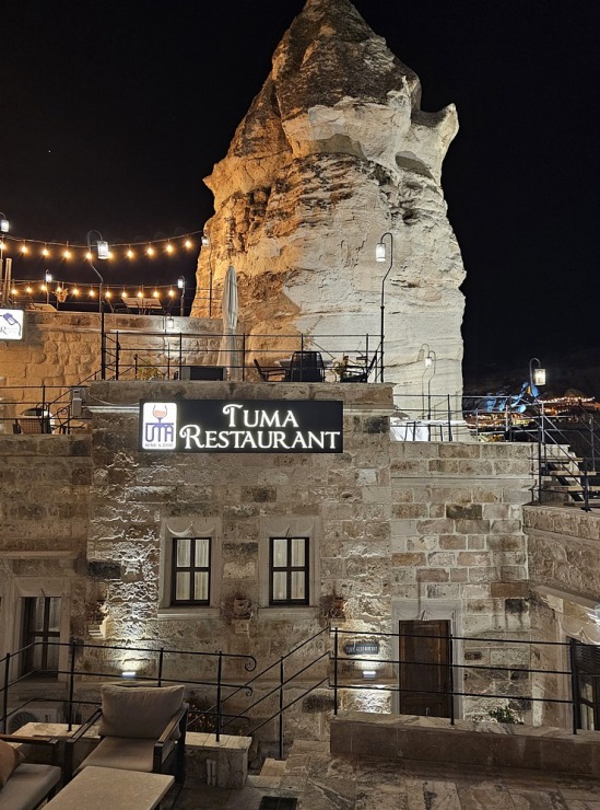 Sadarbībā ar «Turkish Airlines» ar 4 nakšņojumiem iepazīstam Kapadokijas alu viesnīcu «Peruna Cave Hotel» Sadarbībā ar «Turkish Airlines» ar 4 nakšņojumiem iepazīstam Kapadokijas alu viesnīcu «Peruna Cave Hotel» 364760