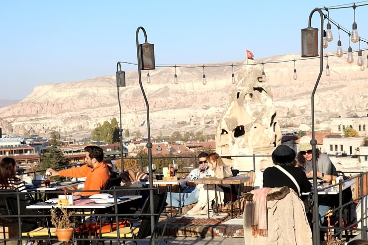 Sadarbībā ar «Turkish Airlines» ar 4 nakšņojumiem iepazīstam Kapadokijas alu viesnīcu «Peruna Cave Hotel» Sadarbībā ar «Turkish Airlines» ar 4 nakšņojumiem iepazīstam Kapadokijas alu viesnīcu «Peruna Cave Hotel» 364771