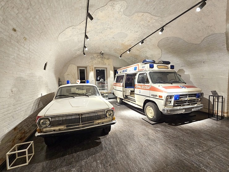 Sadarbībā ar «Sixt» skatām Daugavpils «Inženieru arsenāls» plašāko motorizēto transportlīdzekļu ekspozīciju Latgalē 365427