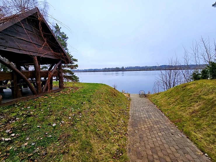 Iepazīstam Ogres novada viesmīlīgu brīvdienu māju kompleksu «Akmeni Nature Resort» 365627