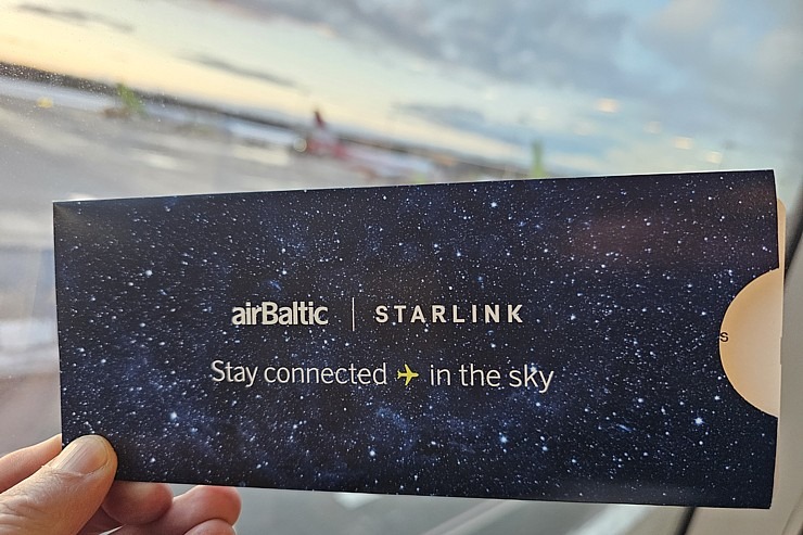 «airBaltic» debesīs bez papildus maksas piedāvā «Starlink» interneta pieslēgumu 367933