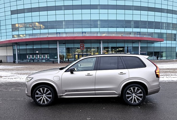 Apceļojam Latviju ar 455 zirgspēku jaudīgo Volvo XC90 Plug-in sadarbībā ar «Volvo Mūsa Motors Rīga» Apceļojam Latviju ar 455 zirgspēku jaudīgo Volvo XC90 Plug-in sadarbībā ar «Volvo Mūsa Motors Rīga» 368125