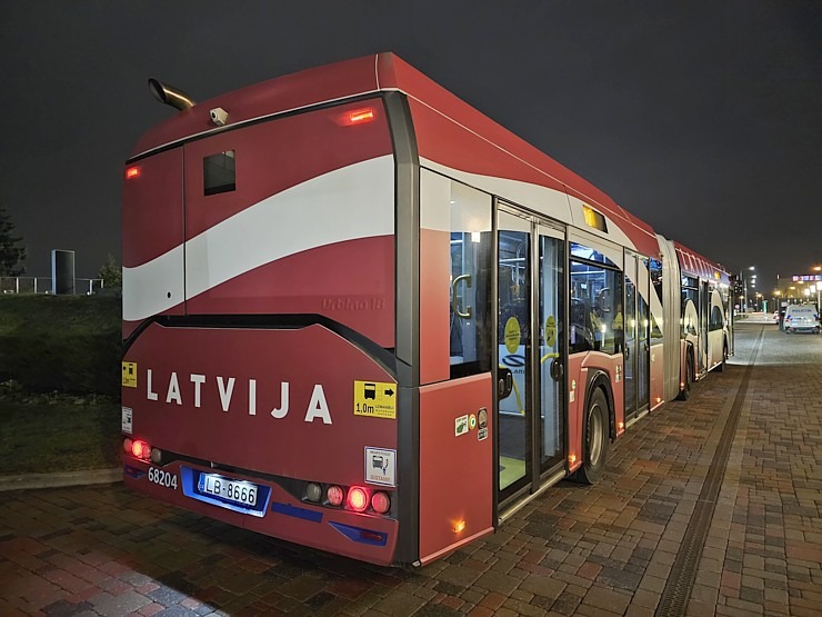 «Straume» ar «Oskaru» pārraksta Latvijas kino vēsturi un atgriežas ar «airBaltic» lidmašīnu dzimtenē 368551