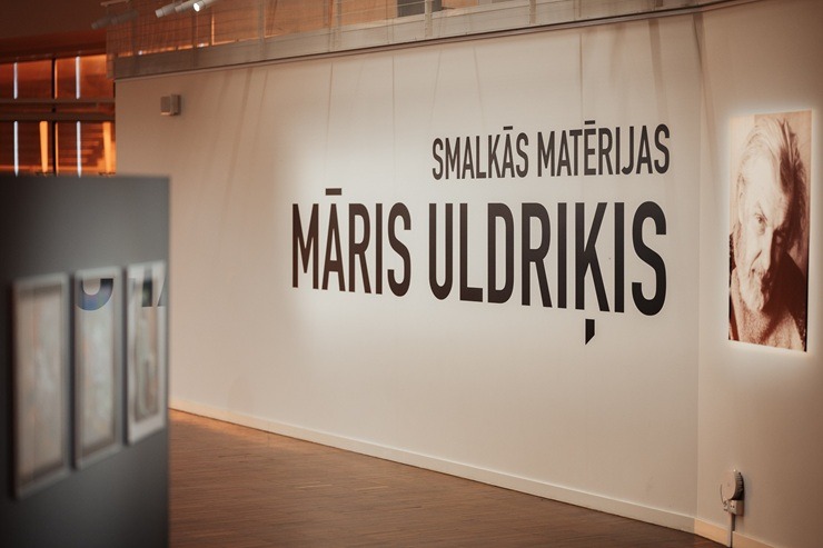 Liepājas koncertzālē atklāta izstāde «Māris Uldriķis. Smalkās matērijas» 368798