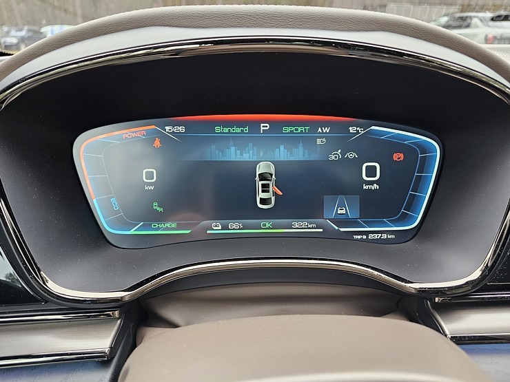 Travelnews.lv klātienē iepazīst pasaulē vadošā elektromobiļu ražotāja BYD (Build Your Dreams) spēkratus 369463