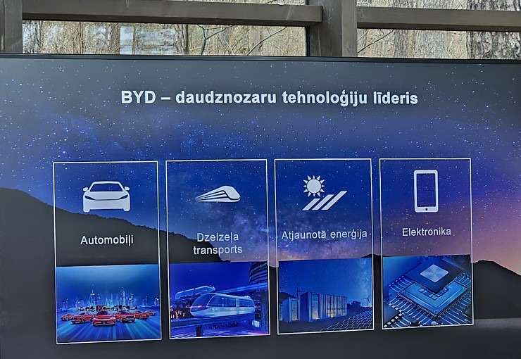Travelnews.lv klātienē iepazīst pasaulē vadošā elektromobiļu ražotāja BYD (Build Your Dreams) spēkratus 369446