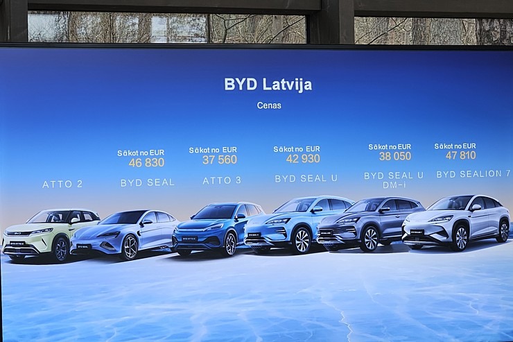 Travelnews.lv klātienē iepazīst pasaulē vadošā elektromobiļu ražotāja BYD (Build Your Dreams) spēkratus 369448