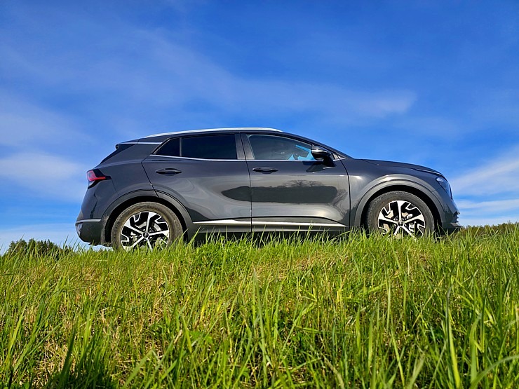 Sadarbībā ar auto nomu «Sixt Latvija» ceļojam ar vāģi «KIA Sportage», kas ir pieejams sākot no 29 eiro dienā Sadarbībā ar auto nomu «Sixt Latvija» ceļojam ar vāģi «KIA Sportage», kas ir pieejams sākot no 29 eiro dienā 370557