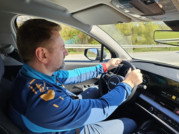Sadarbībā ar auto nomu «Sixt Latvija» ceļojam ar vāģi «KIA Sportage», kas ir pieejams sākot no 29 eiro dienā Sadarbībā ar auto nomu «Sixt Latvija» ceļojam ar vāģi «KIA Sportage», kas ir pieejams sākot no 29 eiro dienā 370561