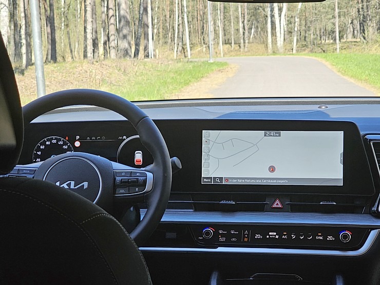 Sadarbībā ar auto nomu «Sixt Latvija» ceļojam ar vāģi «KIA Sportage», kas ir pieejams sākot no 29 eiro dienā Sadarbībā ar auto nomu «Sixt Latvija» ceļojam ar vāģi «KIA Sportage», kas ir pieejams sākot no 29 eiro dienā 370568