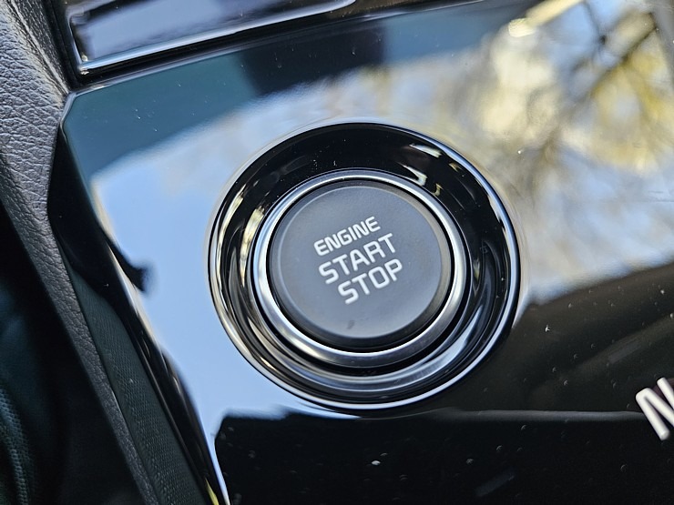 Sadarbībā ar auto nomu «Sixt Latvija» ceļojam ar vāģi «KIA Sportage», kas ir pieejams sākot no 29 eiro dienā Sadarbībā ar auto nomu «Sixt Latvija» ceļojam ar vāģi «KIA Sportage», kas ir pieejams sākot no 29 eiro dienā 370573