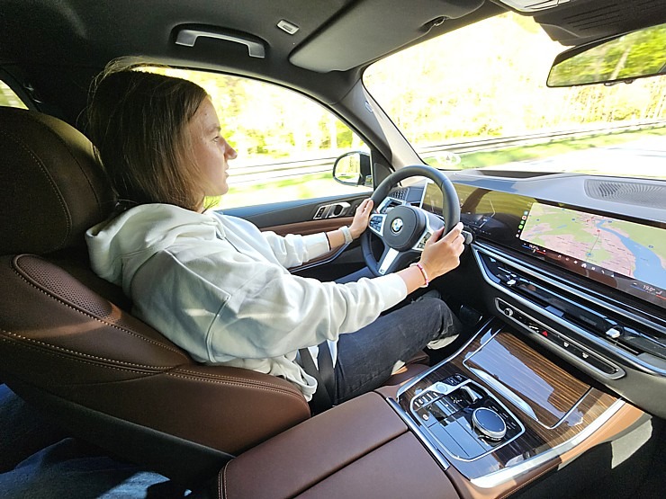 Sadarbībā ar auto nomu «Sixt Latvija» ceļojam ar vāģi «BMW X5», kas ir pieejams sākot no 95 eiro dienā Sadarbībā ar auto nomu «Sixt Latvija» ceļojam ar vāģi «BMW X5», kas ir pieejams sākot no 95 eiro dienā 370901