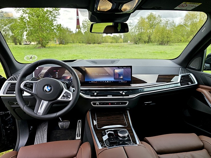 Sadarbībā ar auto nomu «Sixt Latvija» ceļojam ar vāģi «BMW X5», kas ir pieejams sākot no 95 eiro dienā Sadarbībā ar auto nomu «Sixt Latvija» ceļojam ar vāģi «BMW X5», kas ir pieejams sākot no 95 eiro dienā 370904