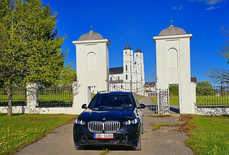 Sadarbībā ar auto nomu «Sixt Latvija» ceļojam ar vāģi «BMW X5» uz Latgali 370958