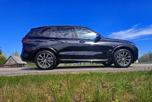 Sadarbībā ar auto nomu «Sixt Latvija» apceļojam Latviju ar vāģi «BMW X5» 2