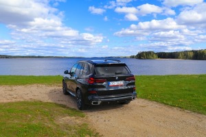 Sadarbībā ar auto nomu «Sixt Latvija» apceļojam Latviju ar vāģi «BMW X5» 7