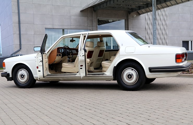 Transfēru ar «Rolls-Royce» spēkratiem kāzām, īpašām sagaidīšanām, influenceriem piedāvā «Ax Group» Transfēru ar «Rolls-Royce» spēkratiem kāzām, īpašām sagaidīšanām, influenceriem piedāvā «Ax Group» 371036
