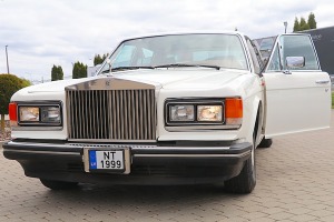 Transfēru ar «Rolls-Royce» spēkratiem kāzām, īpašām sagaidīšanām,  influenceriem piedāvā «Ax Group» 22