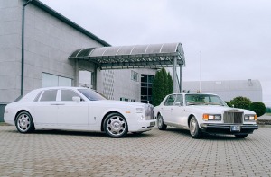 Transfēru ar «Rolls-Royce» spēkratiem kāzām, īpašām sagaidīšanām,  influenceriem piedāvā «Ax Group» 24