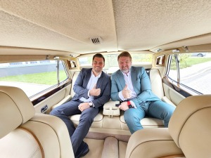 Latvijas transfēru kompānija «Ax Group» piedāvā izbraucienus un ceļojumus ar «Rolls-Royce» un šoferi 6