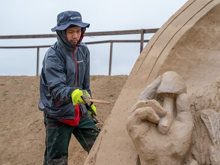 19. Starptautiskā smilšu skulptūru festivāls “Sand Signs 2025” pulcēja 17 meistarus no 11 valstīm. Foto: Raina Šmelde 19. Starptautiskā smilšu skulptūru festivāls “Sand Signs 2025” pulcēja 17 meistarus no 11 valstīm. Foto: Raina Šmelde 371292