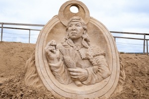 19. Starptautiskā smilšu skulptūru festivāls “Sand Signs 2025” pulcēja 17 meistarus no 11 valstīm - Foto