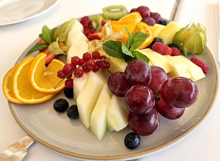Pārdaugavas viesnīca «Riga Islande Hotel» jumta terase piedāvā burvīgu panorāmas skatu un garšīgu ēdienkarti Pārdaugavas viesnīca «Riga Islande Hotel» jumta terase piedāvā burvīgu panorāmas skatu un garšīgu ēdienkarti 371789