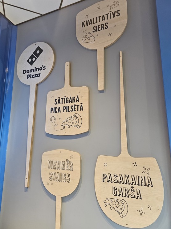 Rīgas «K. K. fon Stricka villas» tuvumā atver jaunu «Dominos Pizza» picēriju 372372