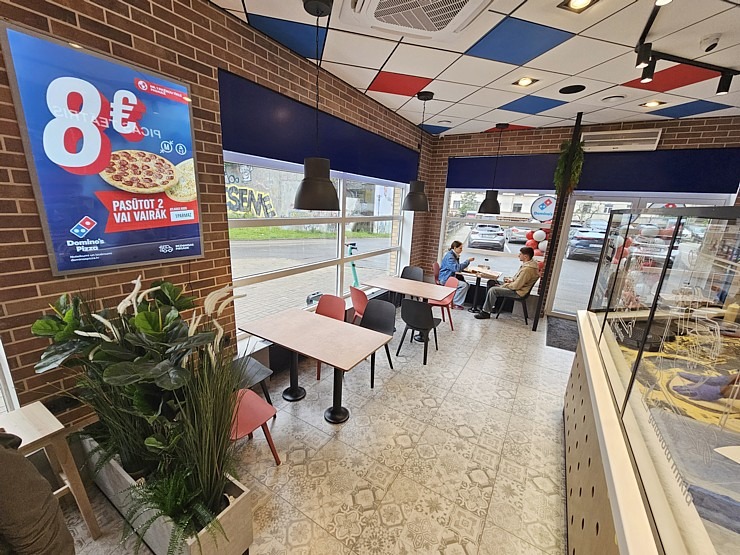 Rīgas «K. K. fon Stricka villas» tuvumā atver jaunu «Dominos Pizza» picēriju 372375