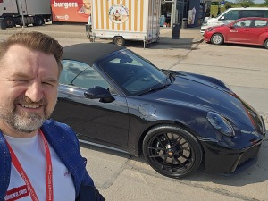 Iepazīstam 300 km garā maršrutā sešus dažādus Porsche 911 un 718 spēkratus 10