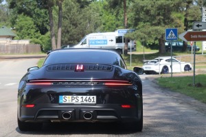 Iepazīstam 300 km garā maršrutā sešus dažādus Porsche 911 un 718 spēkratus 14