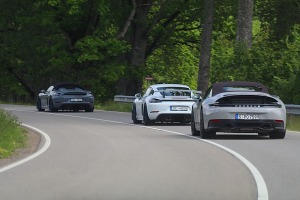 Iepazīstam 300 km garā maršrutā sešus dažādus Porsche 911 un 718 spēkratus 16