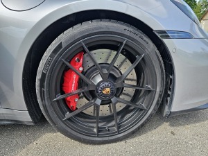 Iepazīstam 300 km garā maršrutā sešus dažādus Porsche 911 un 718 spēkratus 28