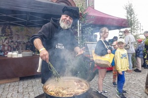 Ar košiem pasākumiem Ventspilī svin Jūras svētkus 19