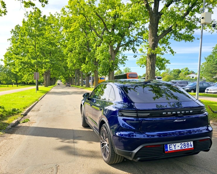 Sadarbībā ar auto nomu «SIXT Latvija» un «Porsche Macan 4» ceļojam uz Valmieru pēc zelta medaļas Sadarbībā ar auto nomu «SIXT Latvija» un «Porsche Macan 4» ceļojam uz Valmieru pēc zelta medaļas 373361
