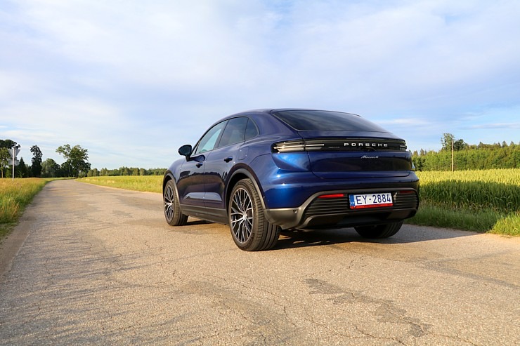 Sadarbībā ar auto nomu «SIXT Latvija» un «Porsche Macan 4» ceļojam uz Valmieru pēc zelta medaļas Sadarbībā ar auto nomu «SIXT Latvija» un «Porsche Macan 4» ceļojam uz Valmieru pēc zelta medaļas 373365